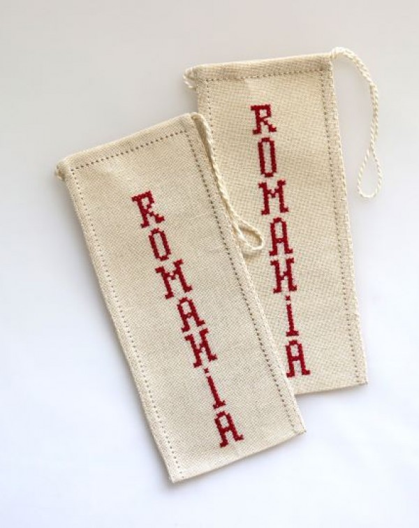 1666112859-29-TRAISTUTA SNUR ROMANIA.JPG